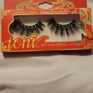 Ioni lashes